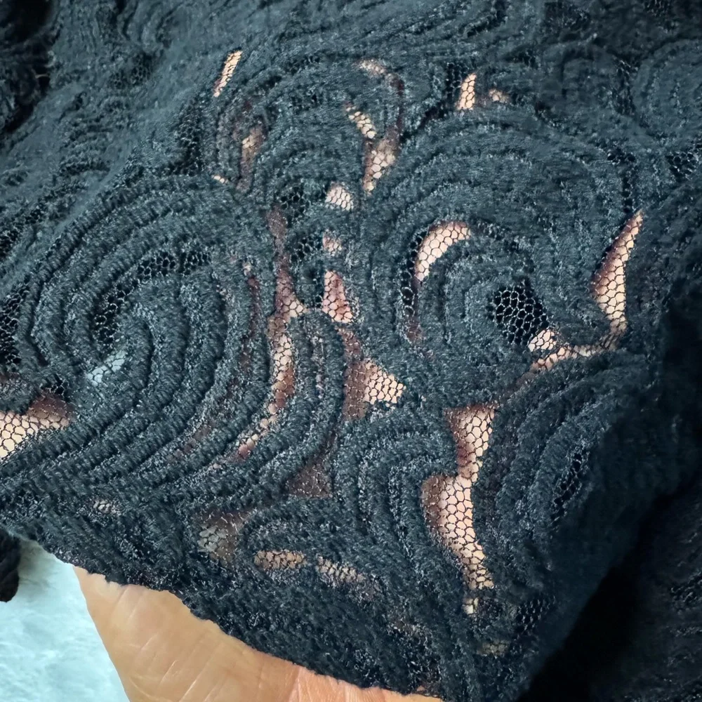 SHOW ME YOUR MUMU Black Lace Bell Sleeved Women’s Top
